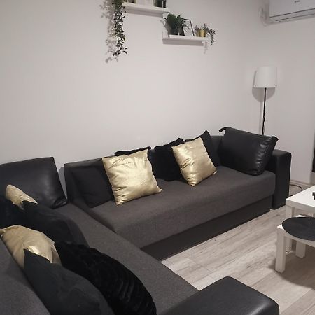 Apartman Olja Apartment Pozarevac Ngoại thất bức ảnh