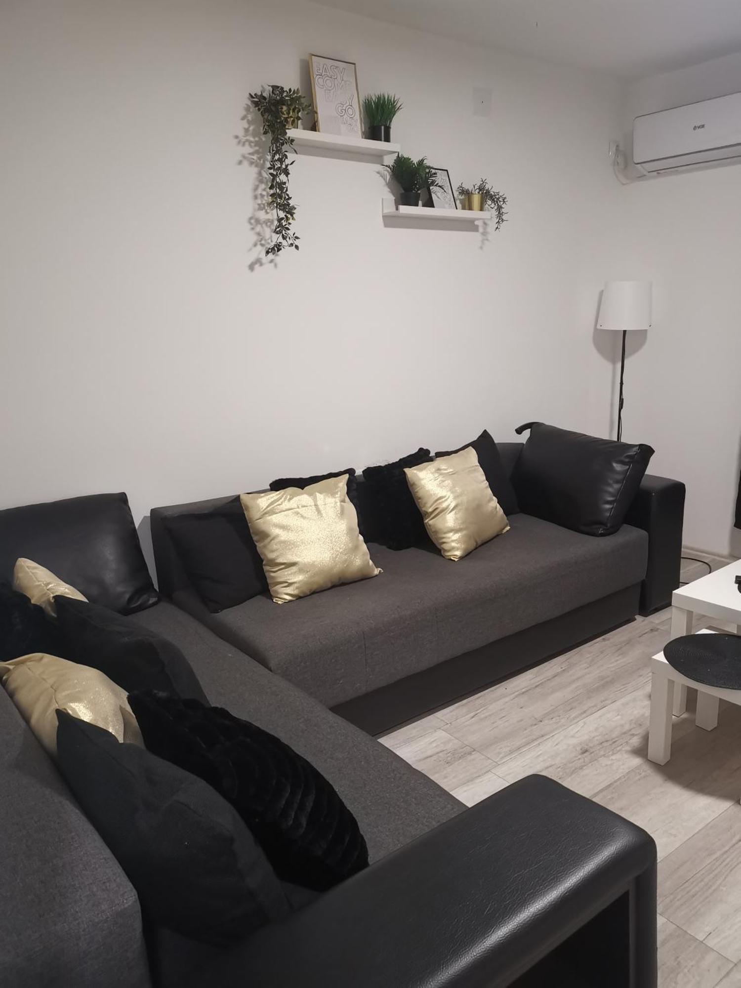 Apartman Olja Apartment Pozarevac Ngoại thất bức ảnh