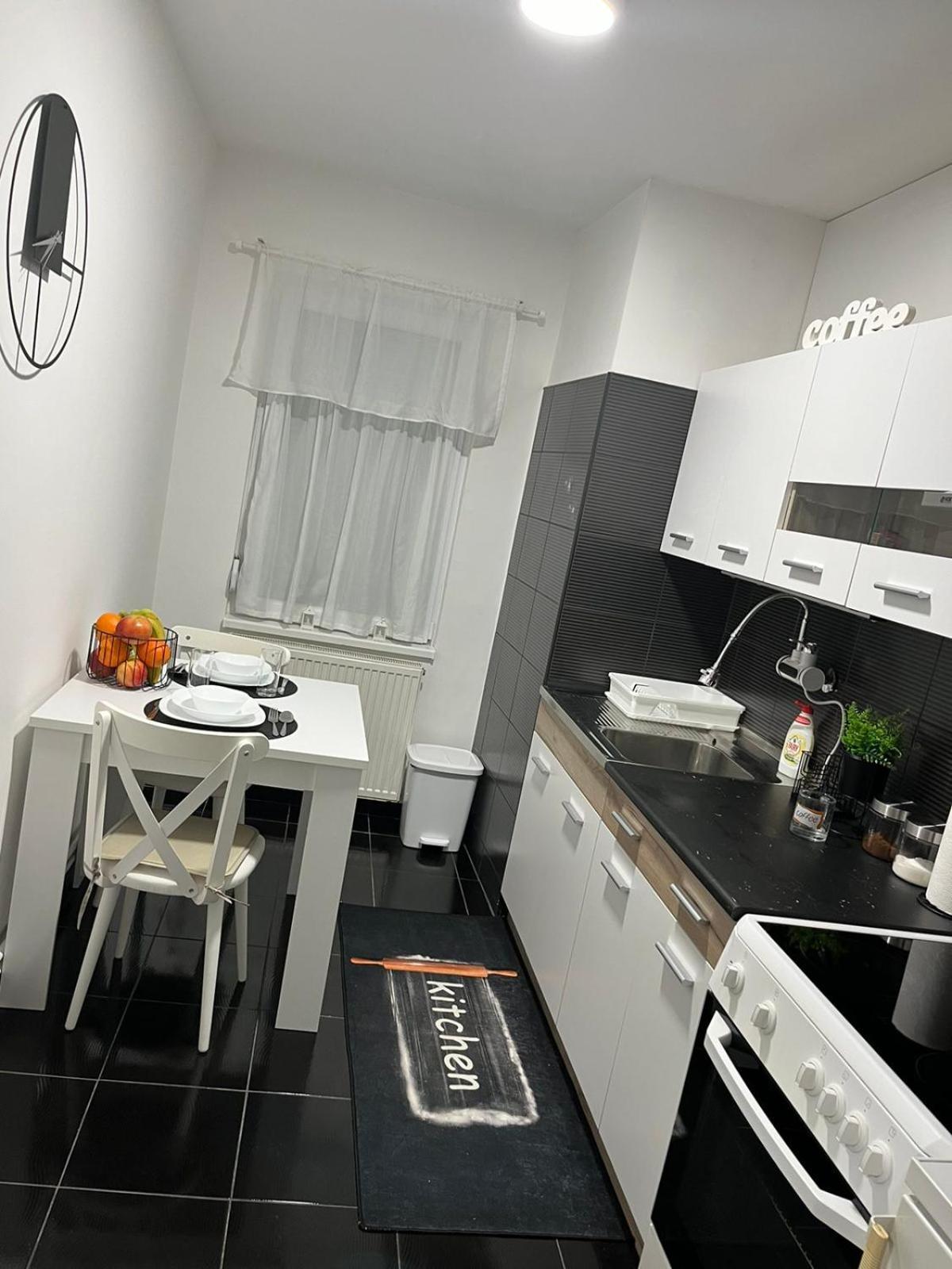 Apartman Olja Apartment Pozarevac Ngoại thất bức ảnh